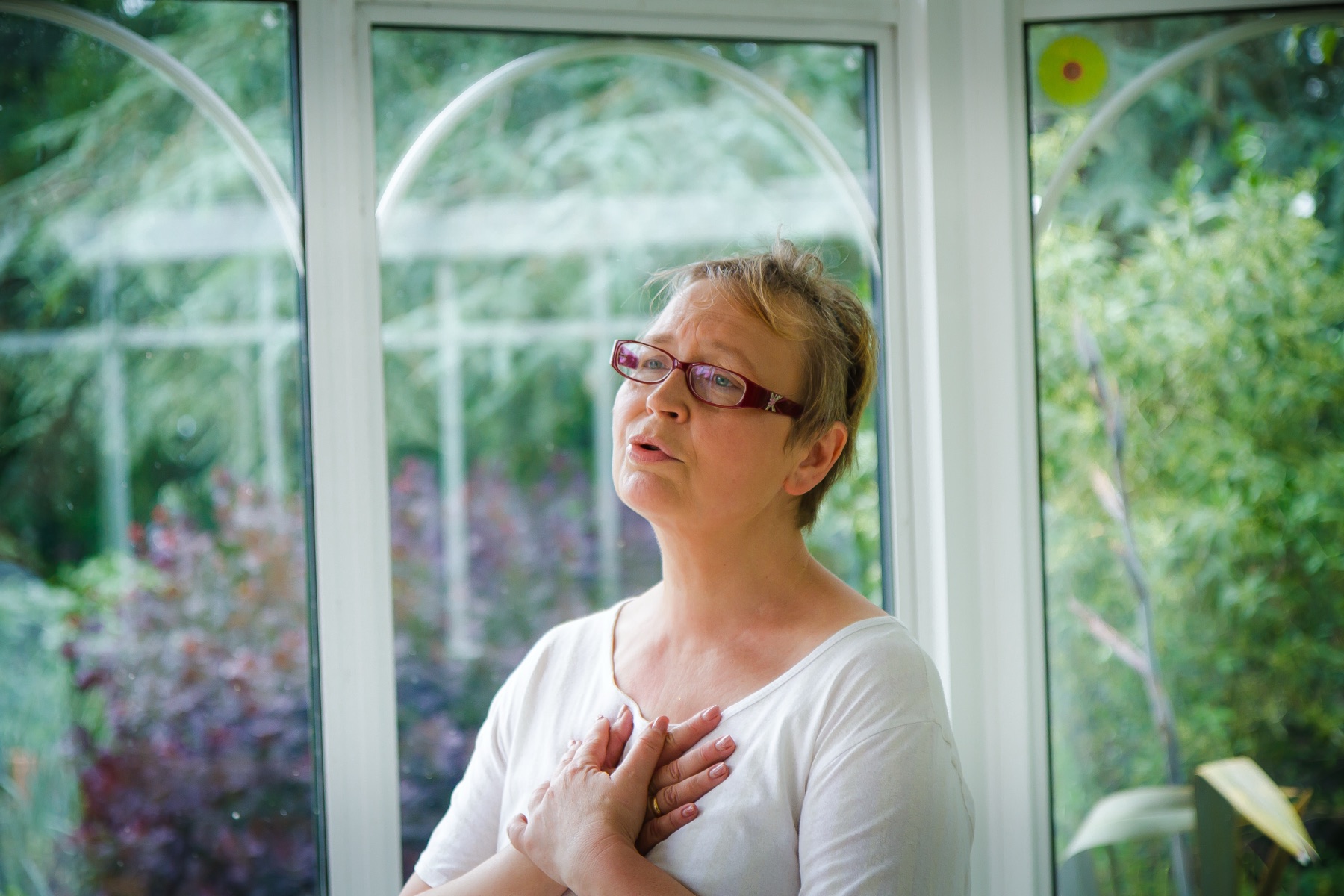 A performer finding the breath of a scene